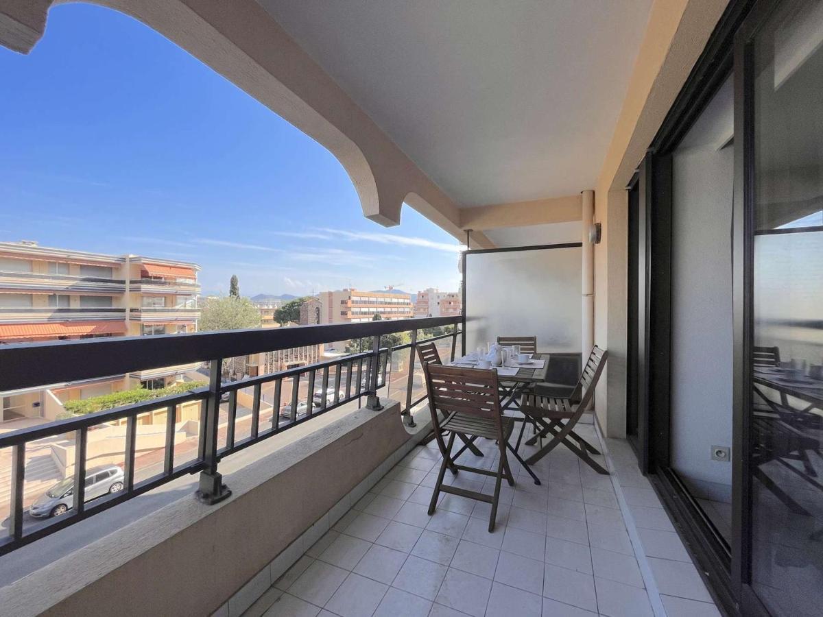 Fréjus, 1 Pièce, 4 Personnes - Fr-1-226a-31 * Fréjus