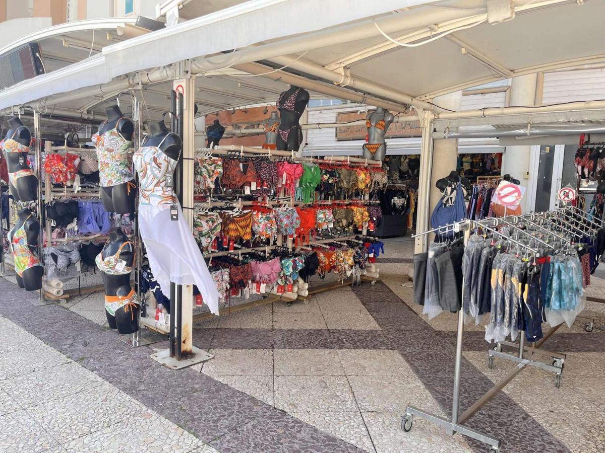 Appartement A 200m De Port Frejus, Plage, Commerces, Terrasse, 4 Couchages, Menage Inclus - Fr-1-226a-31 *