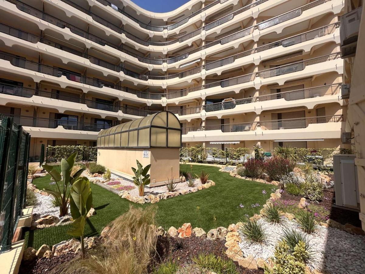 Appartement Fréjus, 1 Pièce, 4 Personnes - Fr-1-226a-31 *
