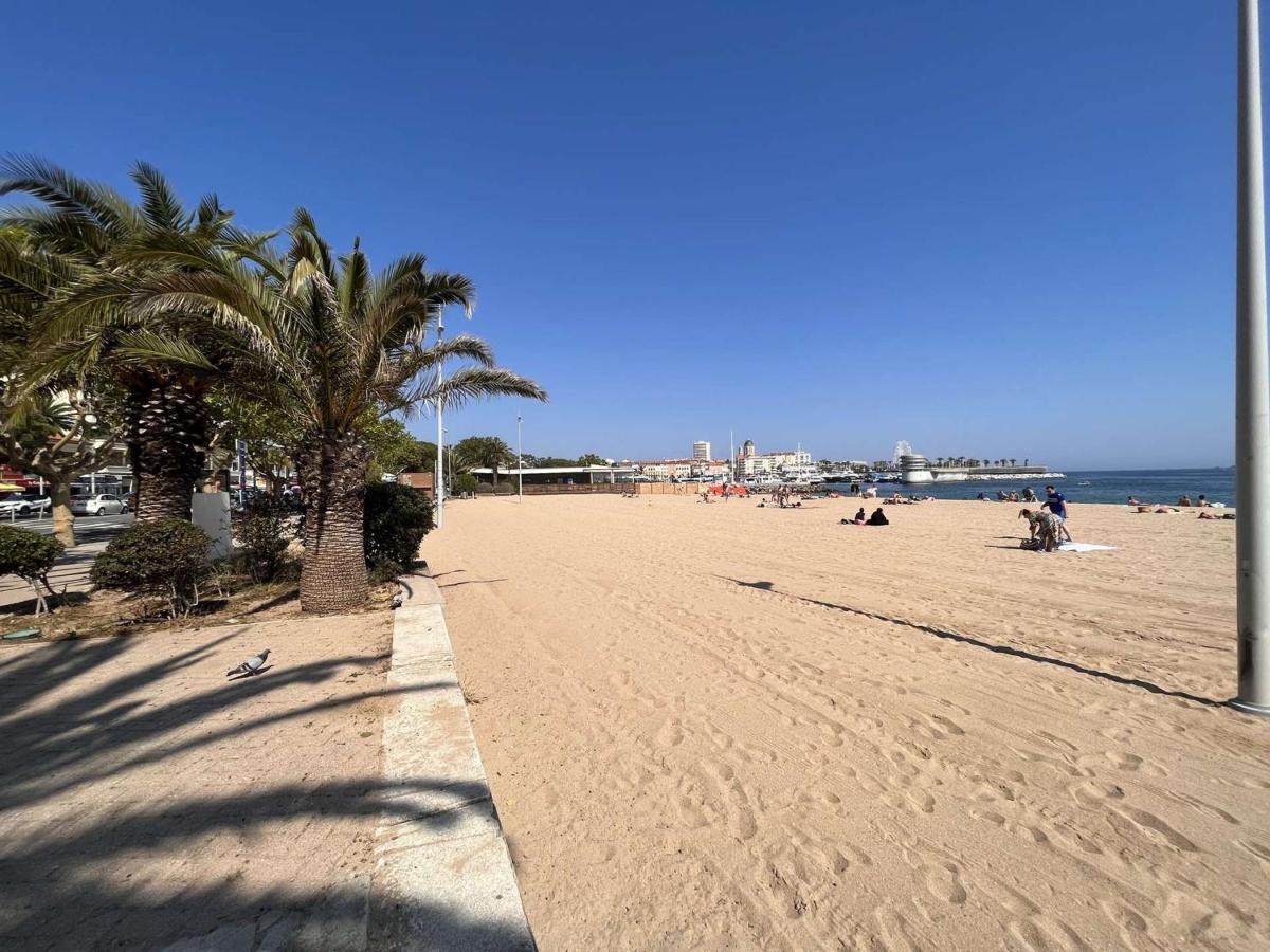 Fréjus, 1 Pièce, 4 Personnes - Fr-1-226a-31