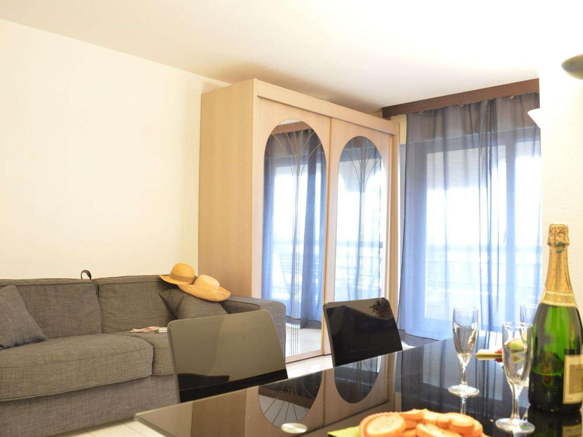 Fréjus, 1 Pièce, 4 Personnes - Fr-1-226a-31